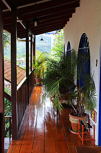 Die Veranda bei der Orosi Lodge