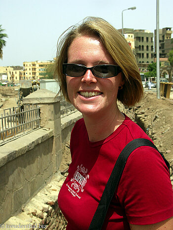 Annette auf Erkundungstour in Luxor