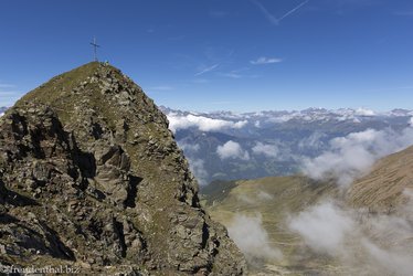 Das Gipfelkreuz an der Hönigspitz