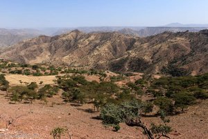 Immer wieder schöne Ausblicke in die Simien-Berge