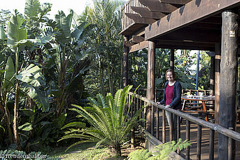 Anne auf der Terrasse der Ndiza Lodge in St. Lucia