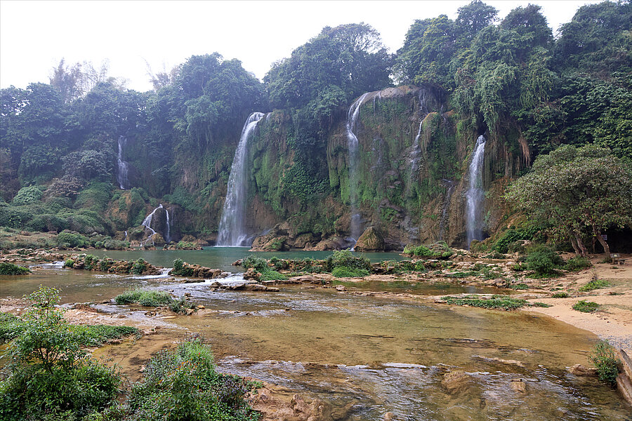 Kaskaden der Bản‑Giốc‑Wasserfälle in Nordvietnam