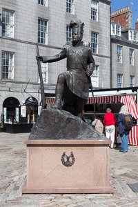The Gordon Highlander auf dem Mercat Cros in Aberdeen