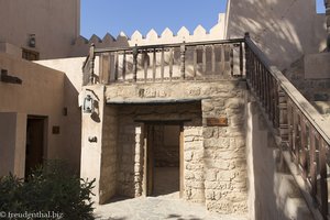 Verschiedene Räumlichkeiten zum Innenhof des Taqah Castle im Oman