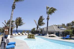 Schöne Poolanlage beim Hotel Le Victoria auf La Réunion