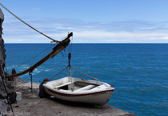 Fischerboot an der Küste Madeiras