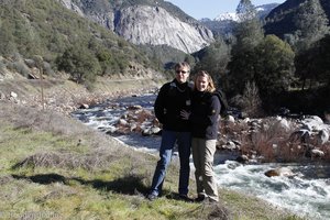 Sonne und frische Luft genießen beim Merced River