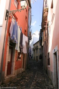 enge Gassen bestimmen das Stadtbild in der Alfama