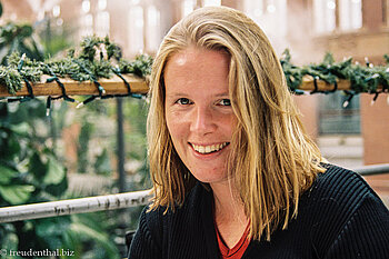 Annette im kubanischen Restaurant, Atocha Bahnhof in Madrid