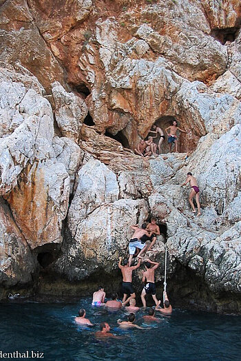 Einstieg zur Liebeshöhle bei Alanya