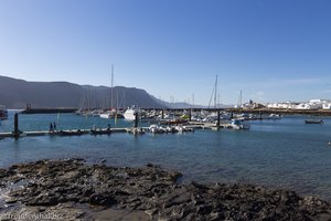 Im Hafen von Caleta de Sebo auf La Graciosa