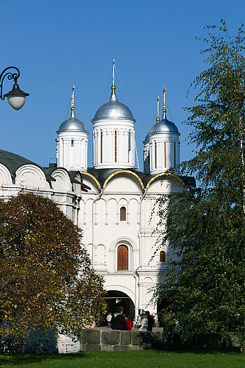 12-Apostel-Kirche von der Seite