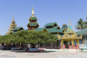 in der Shwemawdaw Pagode in Bago