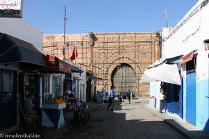 Blick auf das alte Tor der Kasbah des Oudaias in Rabat