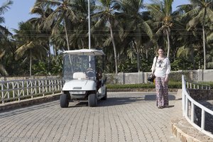 mit dem Club-Car durch die Ausgrabungsstätte Al Baleed