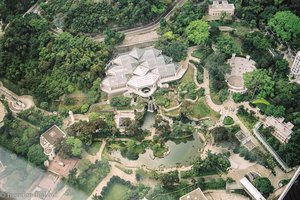 Blick von der Bank of China auf einen Park von Hongkong