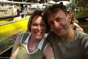Anne und Lars im Longtailboat auf dem Klong
