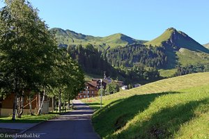 Wanderweg in Stoos