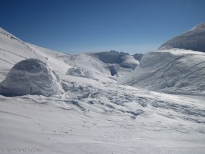 Iglu-Baufeld beim Nebelhorn