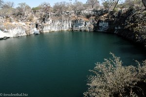 Otjikoto Lake - der fast kreisrunde See
