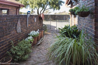 Vorgarten einer typischen Wohnanlage bei Pretoria