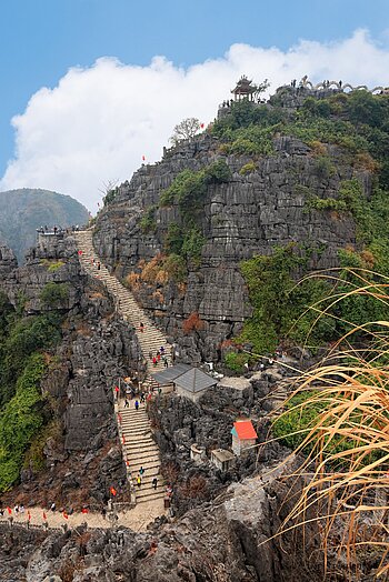 Treppen zum Lying Dragon Mountain, Aussichtsberg Hang Múa
