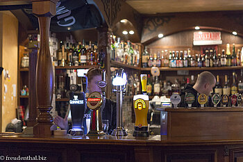Theke vom Moloney's Pub in Riga