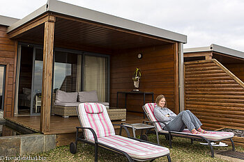 Zimmerterrasse in der Diana Dea Lodge