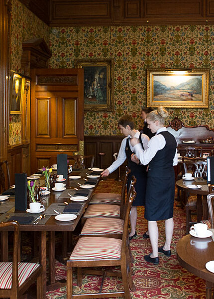 im Restaurant vom Norwood Hall Hotel