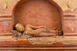 liegender Buddha in der Dhammayan Gyi Pagode von Bagan