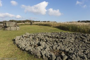 Dolmen und noch mehr Steine im Jeju Stone Park