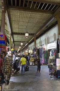 Ein Spaziergang durch den Gewürz-Souk von Bur Dubai