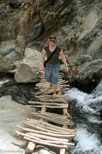 Wie lange diese Brücke wohl noch hält? - Hoher Atlas