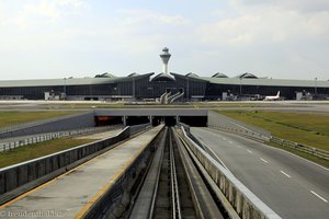 KLIA - Zugverbindung zwischen dem Satelliten-Terminal und Inlandsterminal