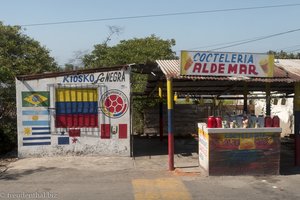 Ein Kiosk bei Santa Marta in Kolumbien.