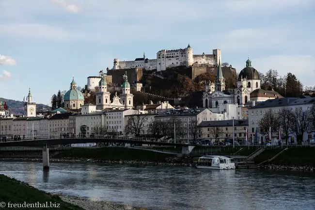 Blick über die Salzach auf die Festung Hohensalzburg