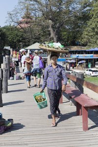 auf der U-Bein-Brücke bei Amarapura