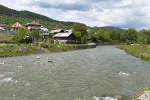 Corbi ist idyllisch am Fluss Doamnei gelegen