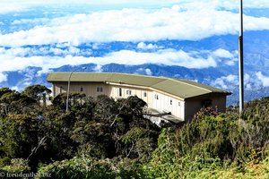 Blick hinab auf das Laban Rata Resthouse