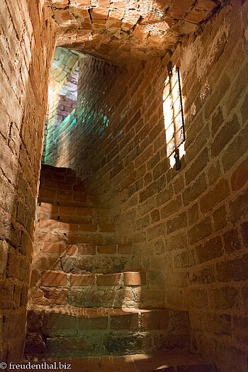 im Turm der Burg Treiden