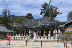 Blick zum Glockenpavillon im Haeinsa Tempel