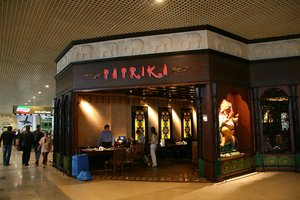 orientalisches Restaurant im Flughafengebäude