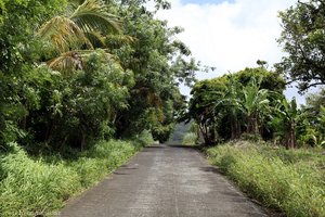 Grenada, Straße in die Berge