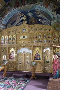 die schönen Seiten des Landes sind die golden geschmückten Kirchen Moldawiens