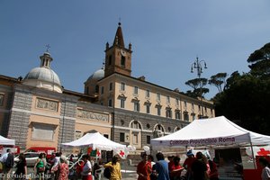 Kirche Santa Maria del Popolo an der Piazza del Popolo