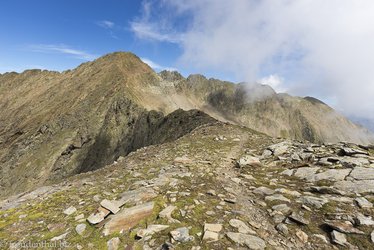 Blick von der Oberen Scharte zum Hirzer