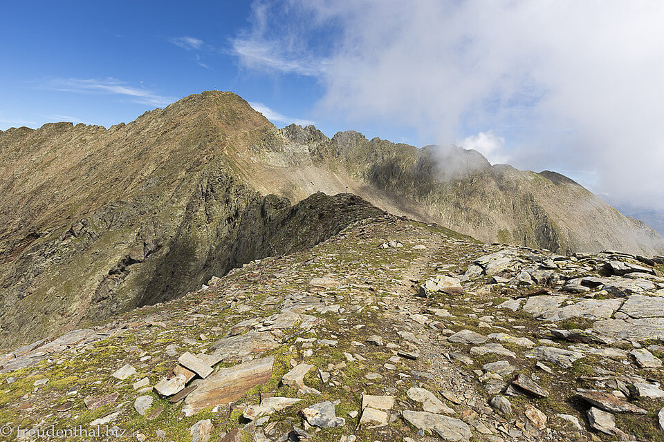 Blick von der Oberen Scharte zum Hirzer in Südtiorl