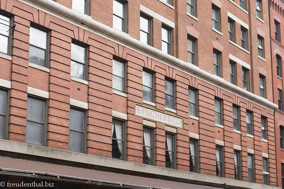 Fassade der Brownstonehäuser in TriBeCa in New York City