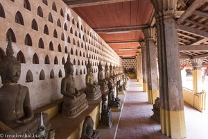 im Wandelgang des Wat Sisaket von Vientiane