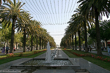 Avenue Hassan II. in der Königsstadt Fès